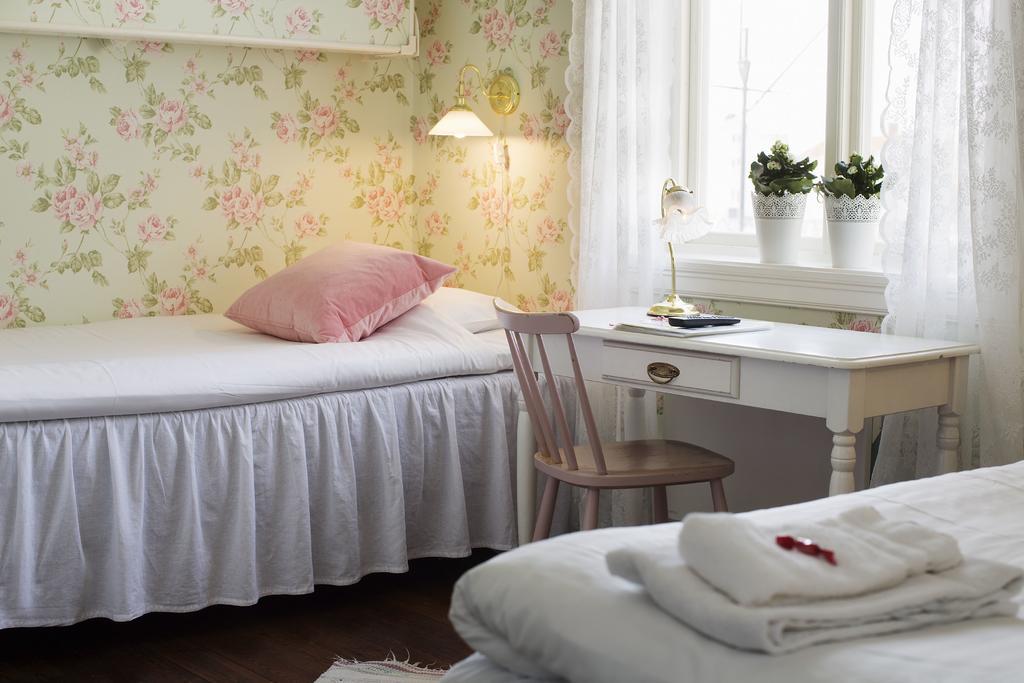 Strandvillan Hotell Och Bed & Breakfast Lysekil Bagian luar foto