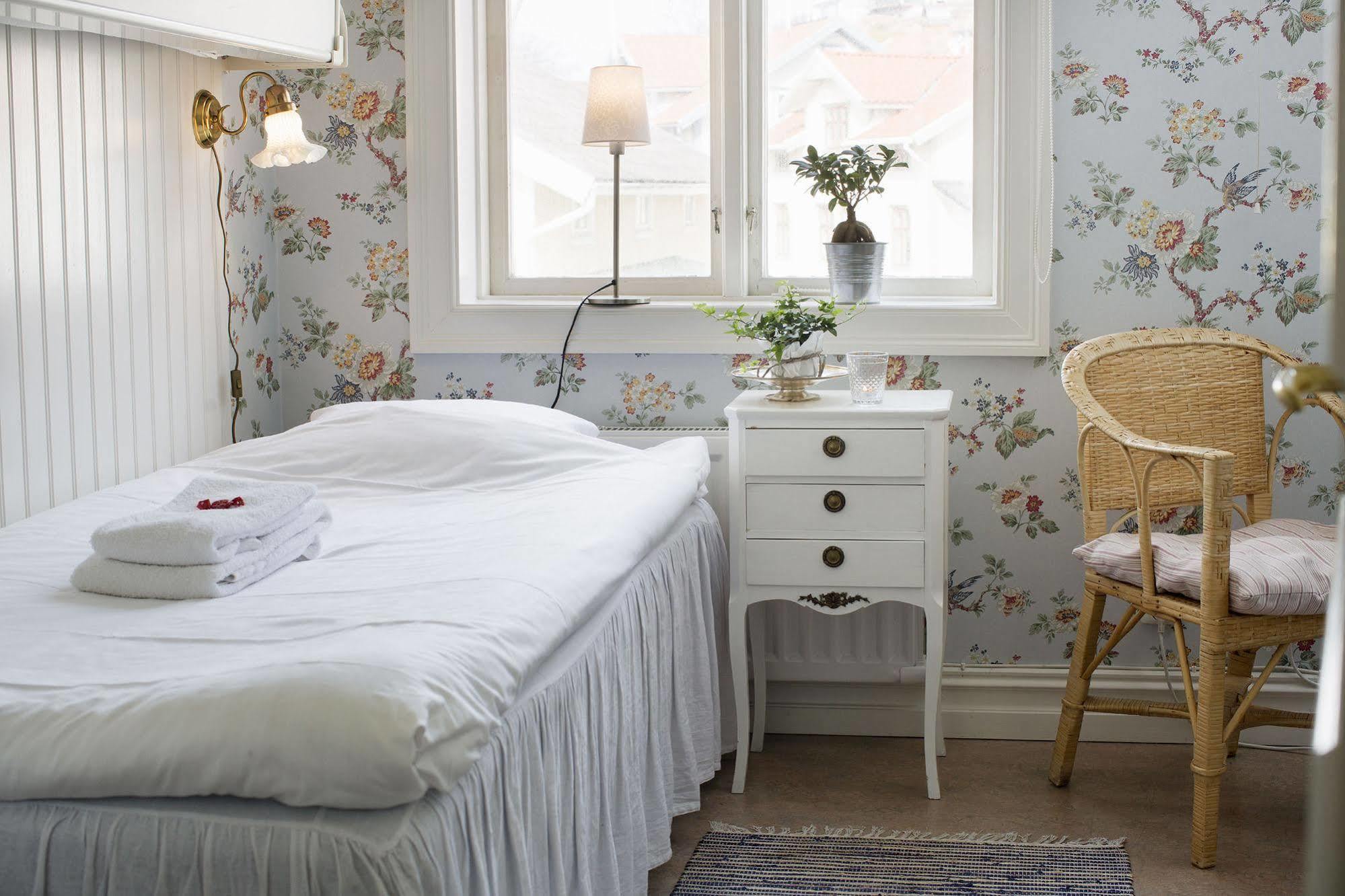 Strandvillan Hotell Och Bed & Breakfast Lysekil Bagian luar foto