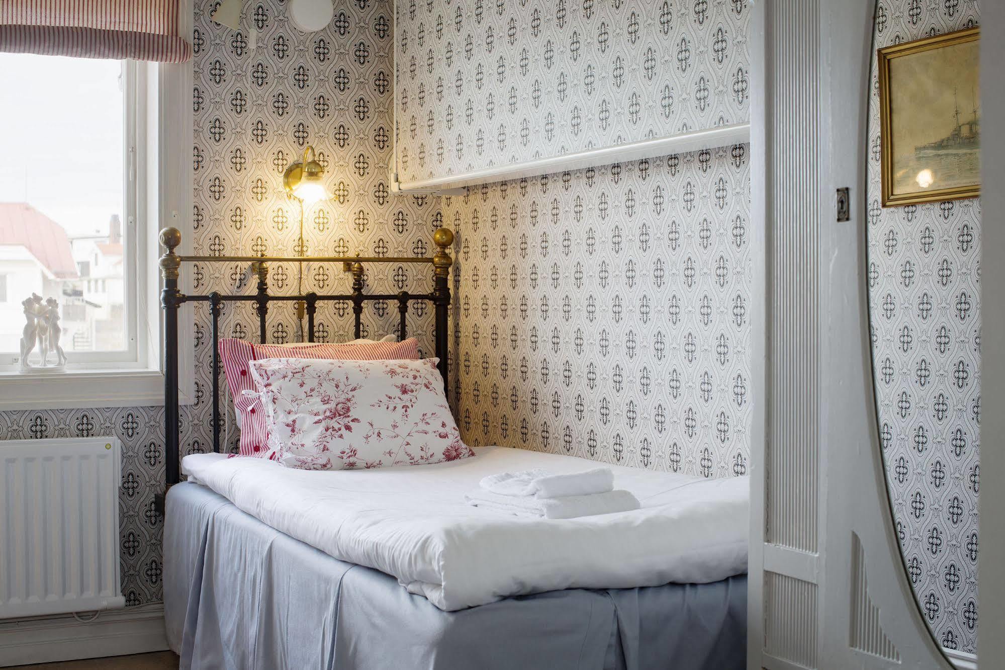 Strandvillan Hotell Och Bed & Breakfast Lysekil Bagian luar foto