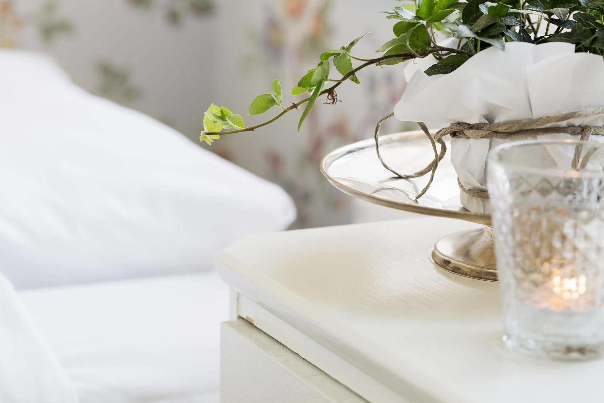 Strandvillan Hotell Och Bed & Breakfast Lysekil Bagian luar foto